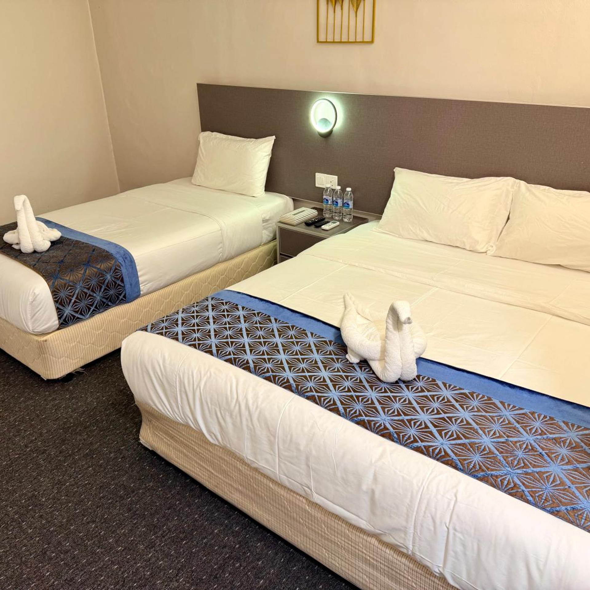 OYO 44043 First Garden Hotel 28/54