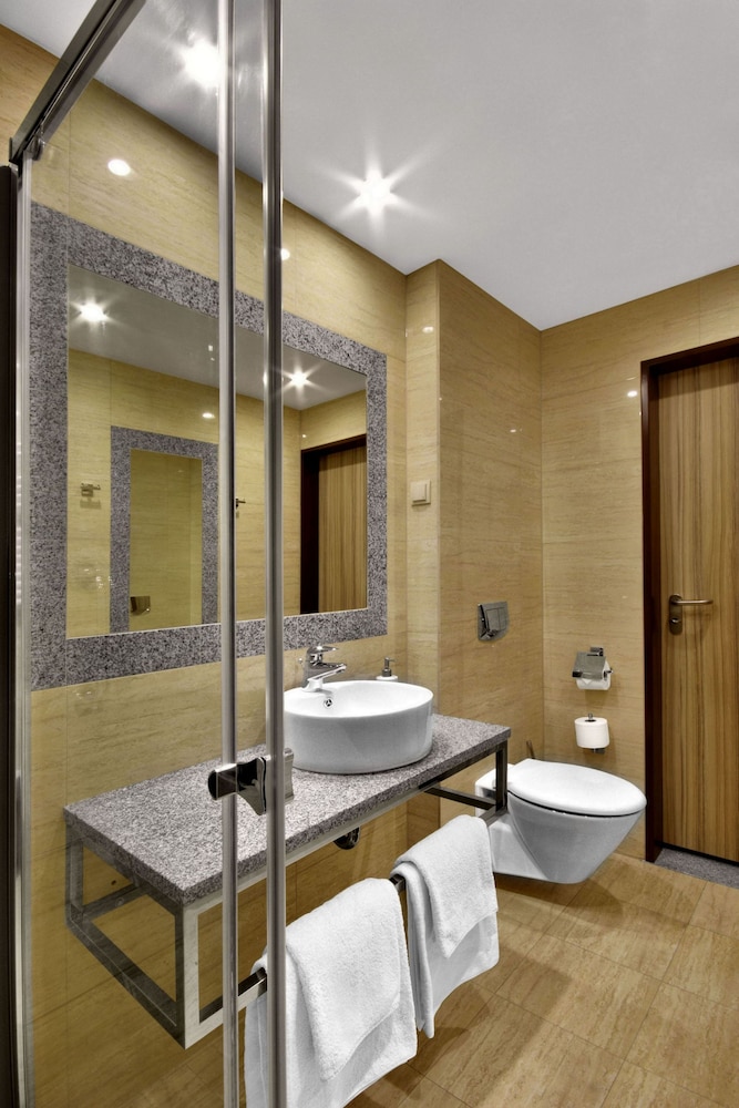 HOTEL MODERNO 14/63
