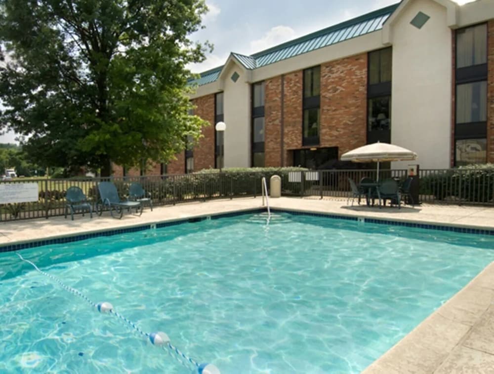 Wingate by Wyndham St. Louis/Fenton Route 66 11/16