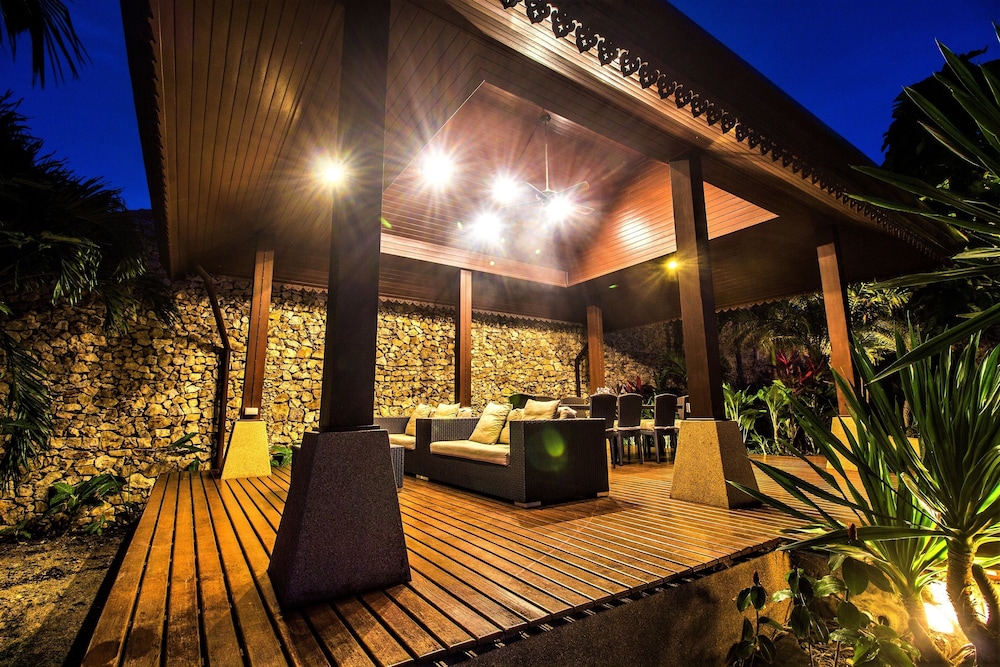 Erawan Villa Hotel 24/50