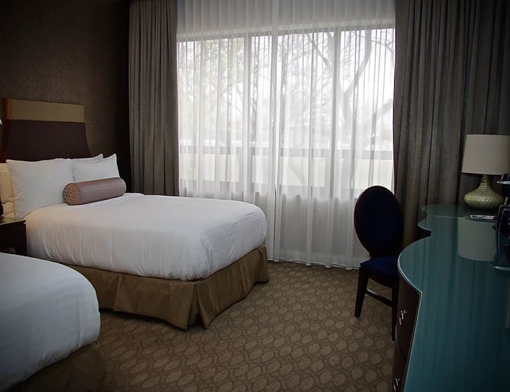 La Banque Hotel 13/40