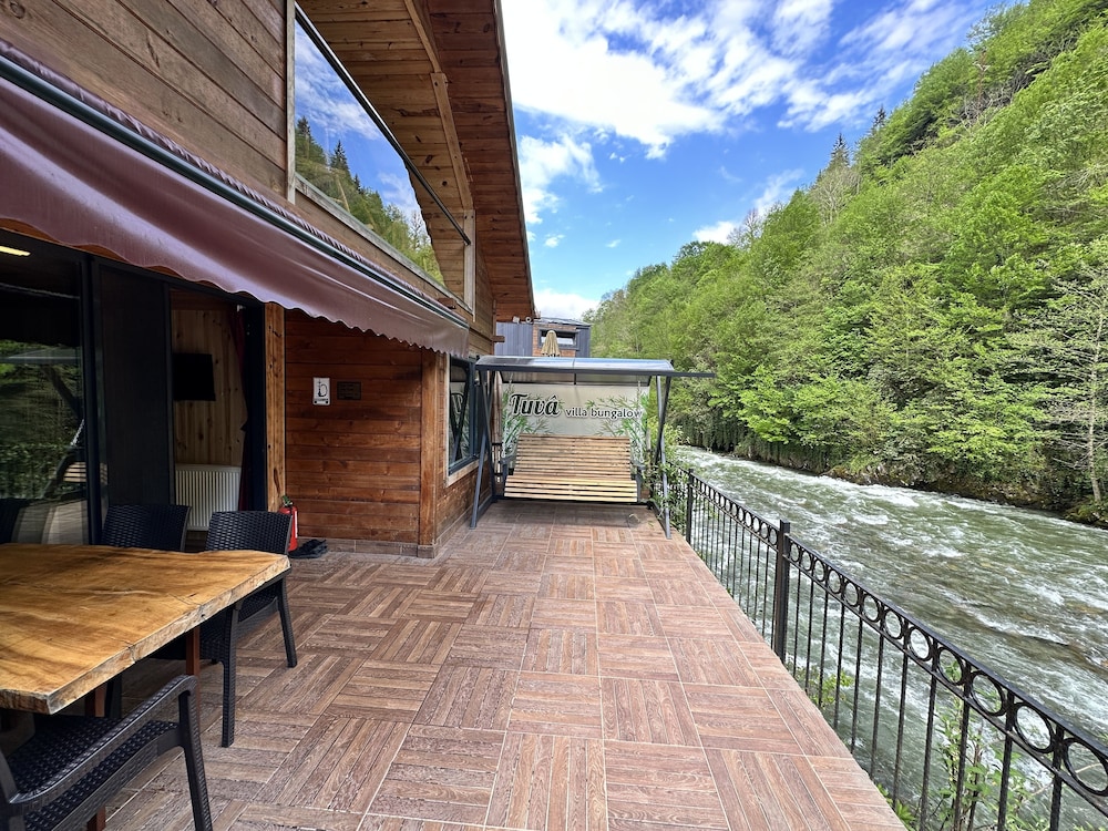 Tuva Villa's 48/50