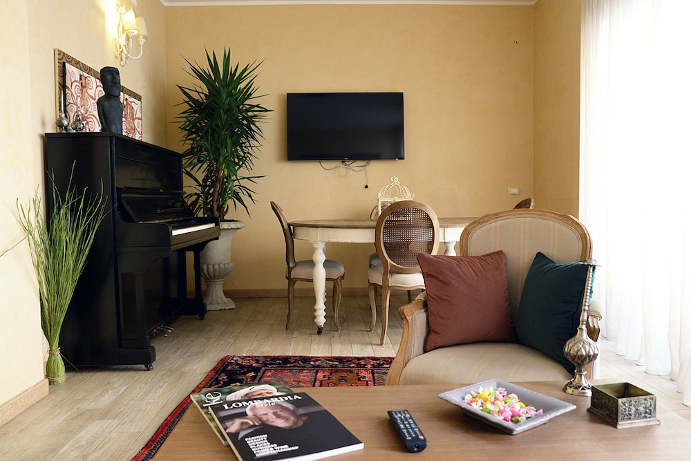 BORGO ANTICO HOTEL 64/69