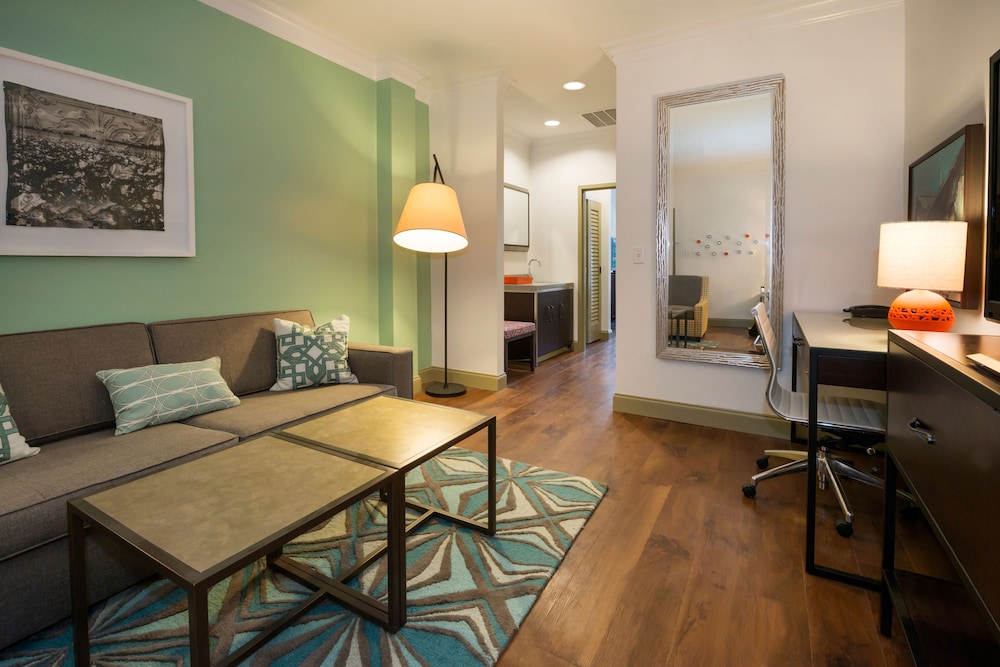 Hotel Indigo Savannah Historic District 52/83