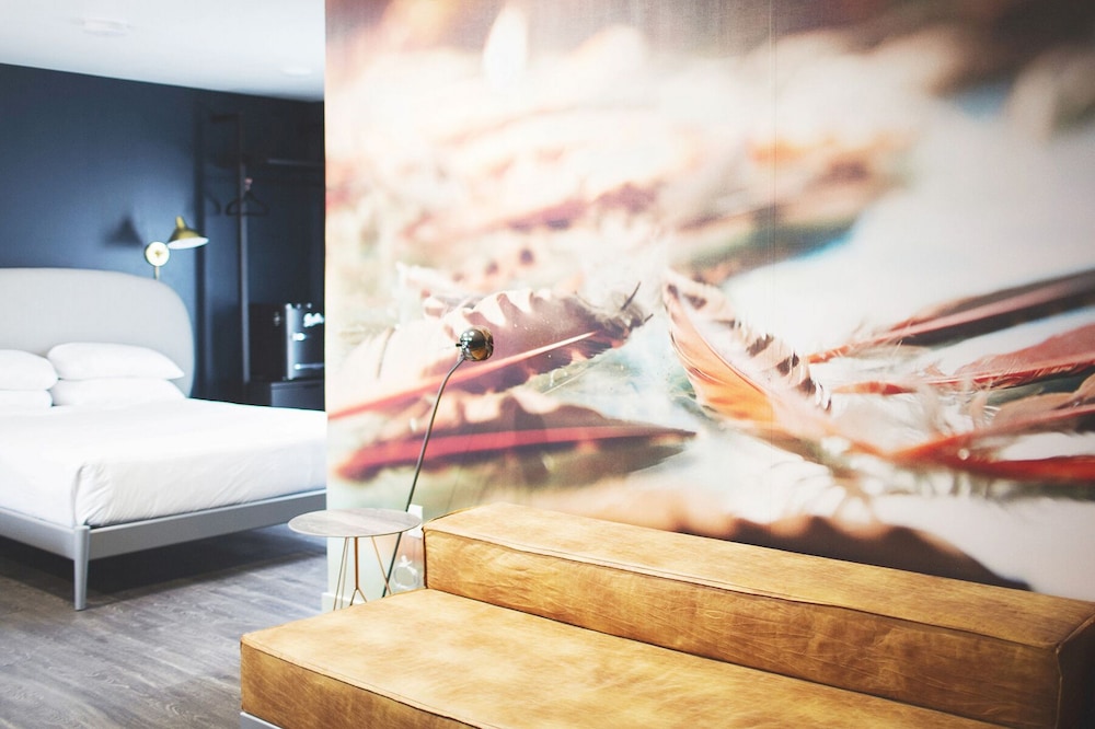 RSVP Hotel 32/41