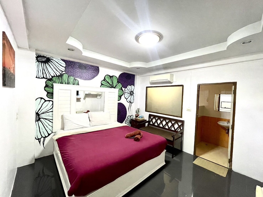 Nuttasit Apartment 20/34