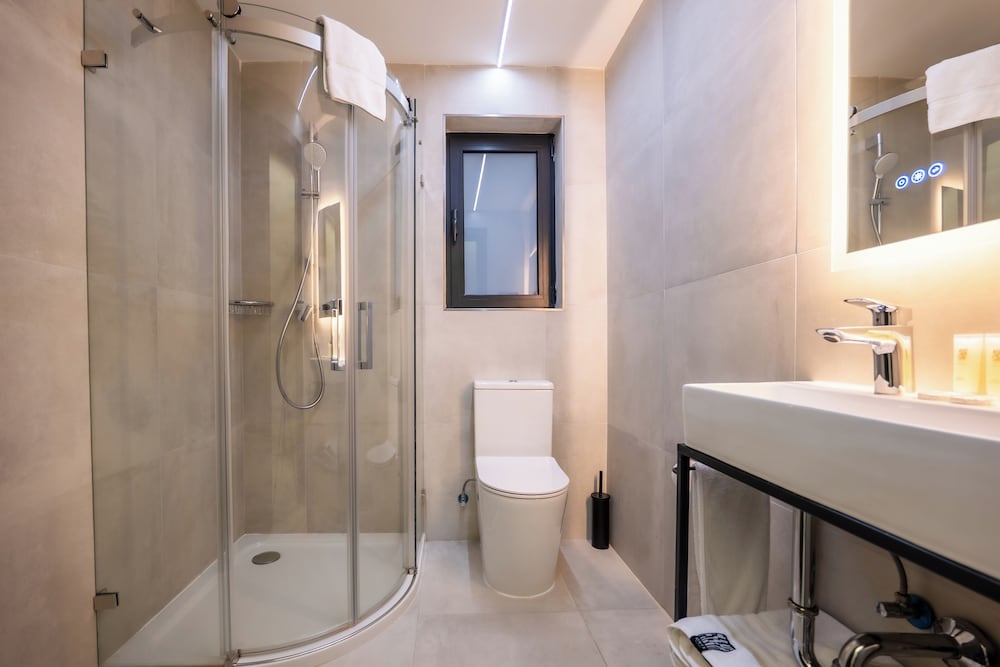 Onyx Hotel 161/163