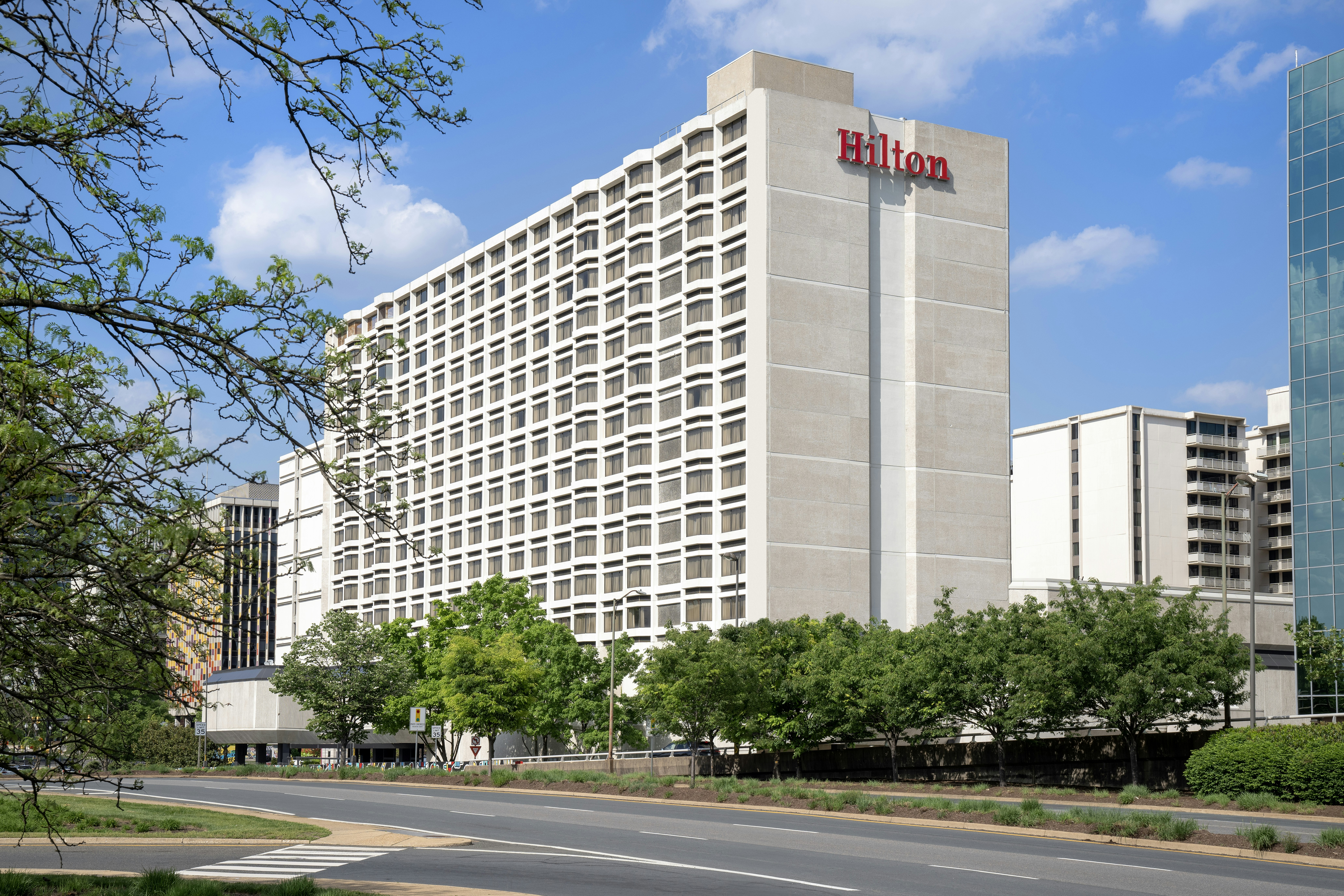 Hilton Arlington National Landing 46/50