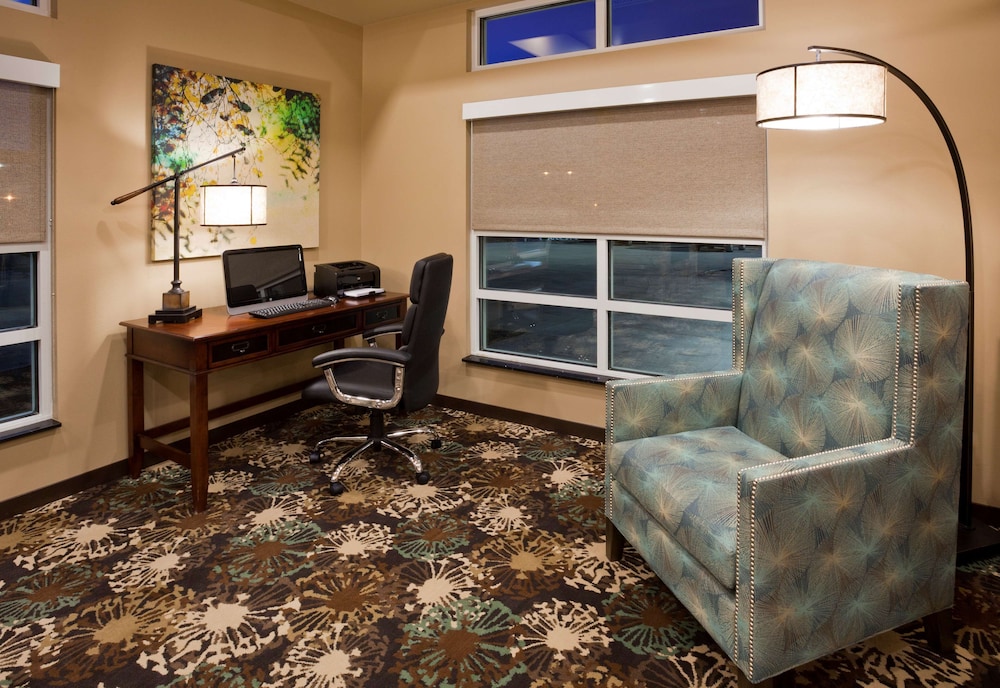 GrandStay Hotel and Suites 9/63