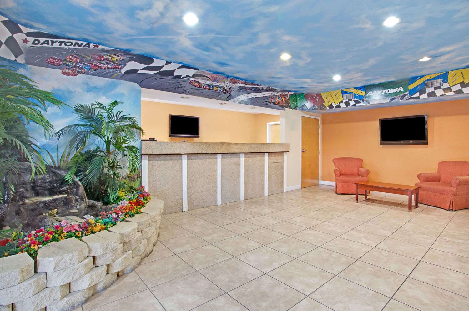 Super 8 by Wyndham Daytona Beach 6/10