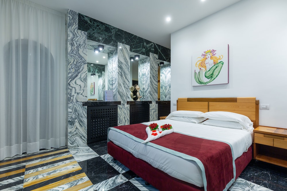 ROMANTIC, QUEEN BED, SEA VIEW