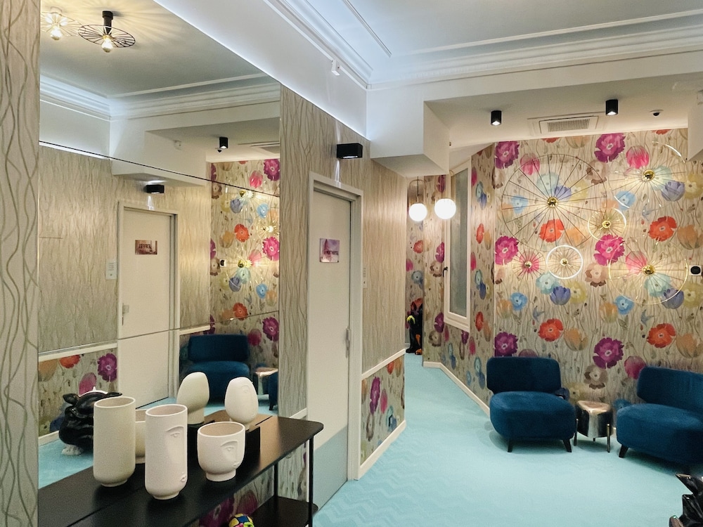 Hotel 33 Marbeuf 33/50