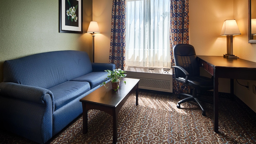 Best Western Mansfield/Bellville 18/31