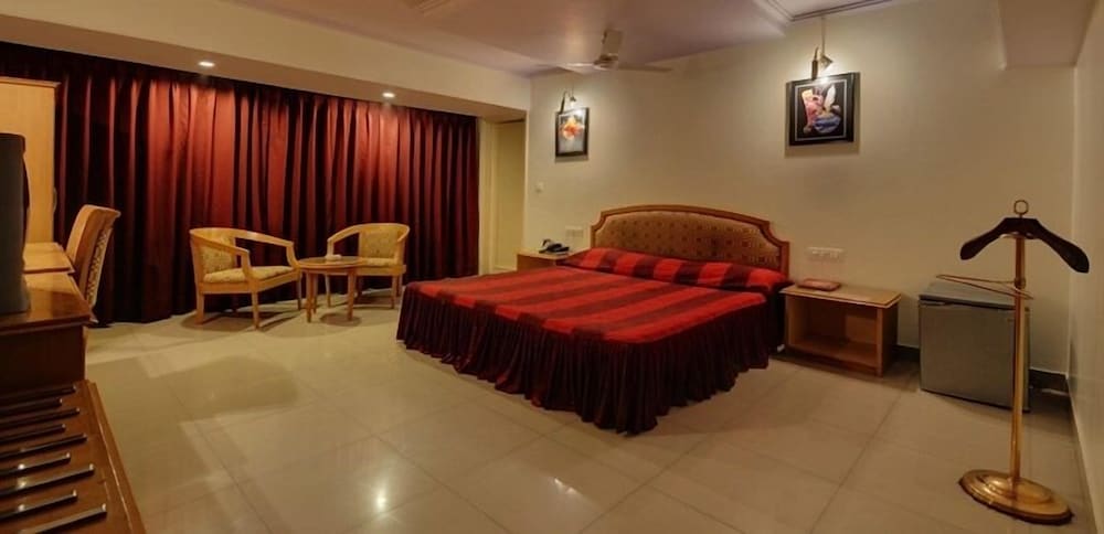 Hotel Kanchandeep 11/38