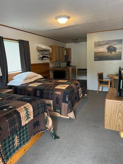 Springcreek Inn 8/22