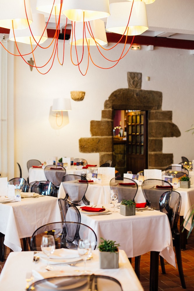 Relais Du Roy 43/51