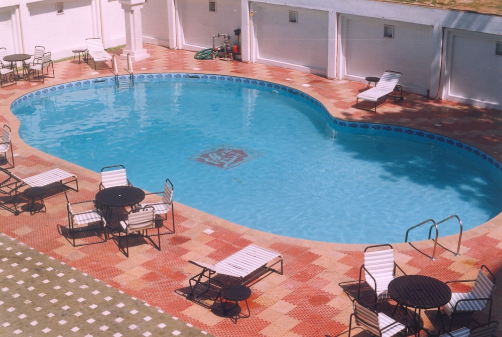 HOTEL SATYA ASHOKA 35/38