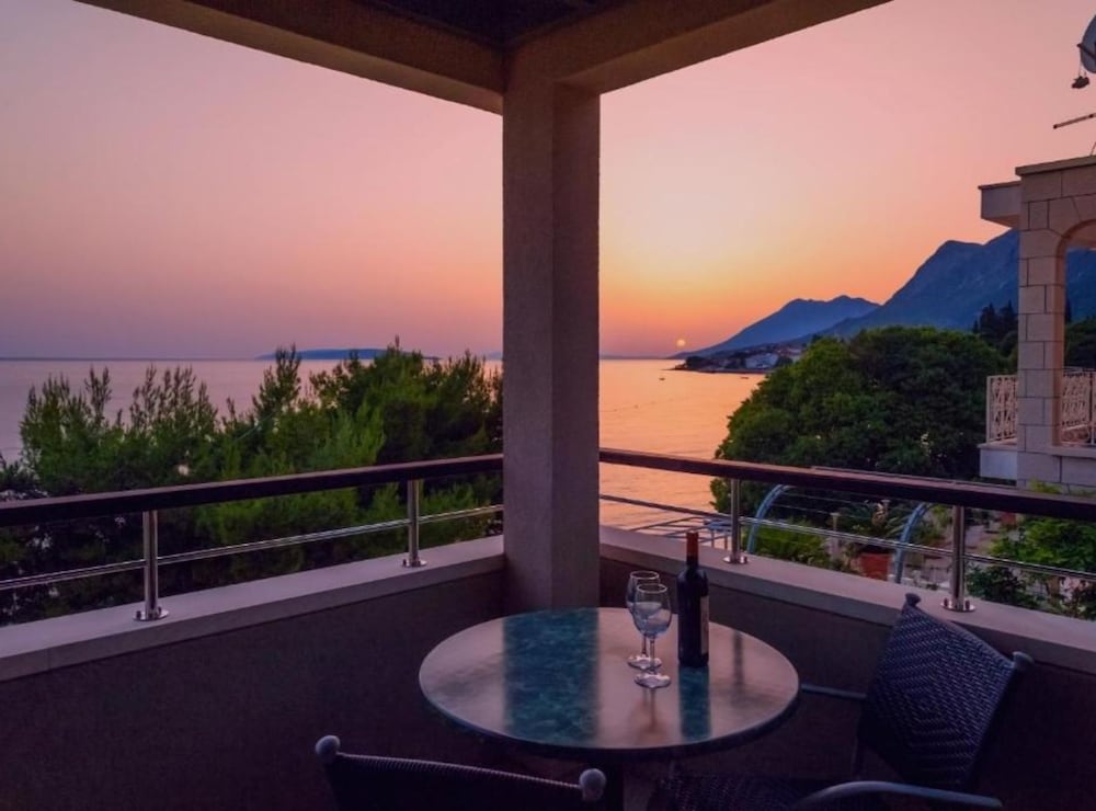 Hotel Saudade 73/76