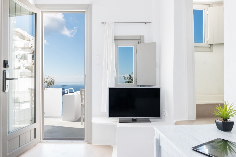 On The Rocks Santorini - Adults only 58/67