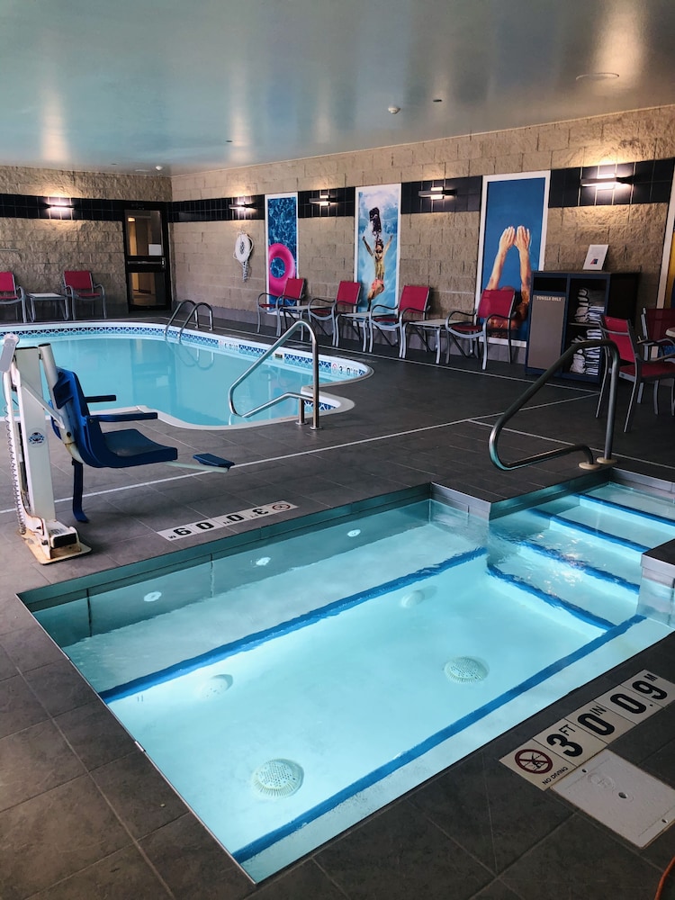 swimming pool spa