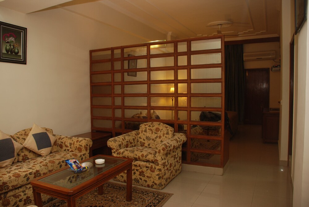 CLASSIC RESIDENCY 19/41
