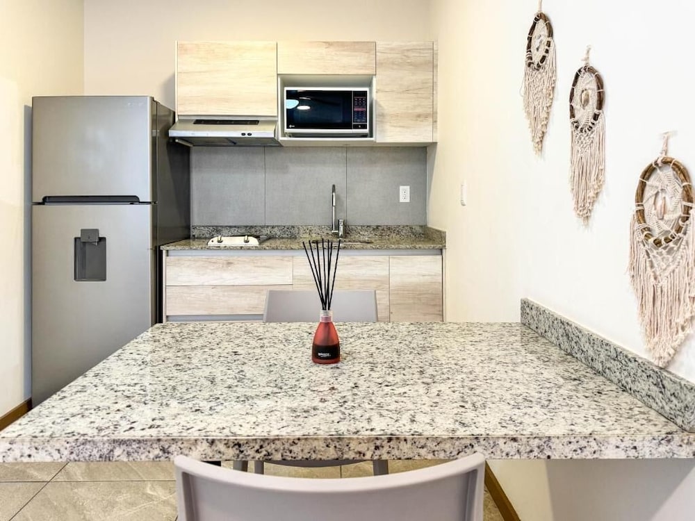 Grand Fifty Suites 54/65