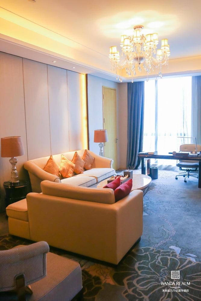 Wanda Realm Longyan 15/40
