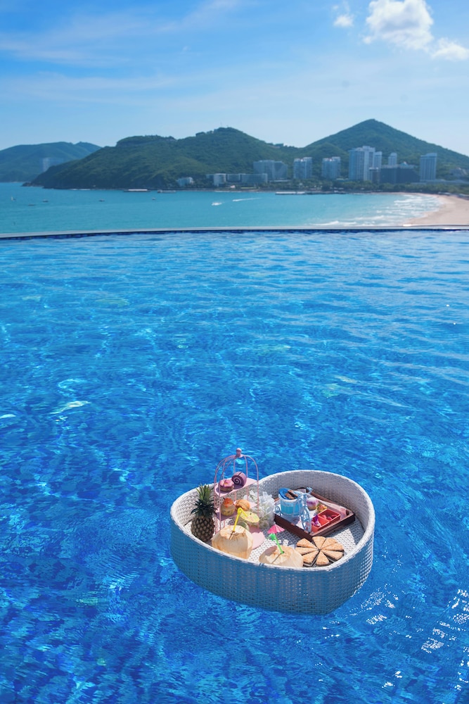 HARMAN HOTEL SANYA 48/50