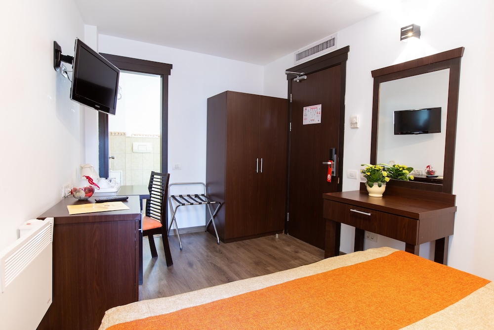 Hotel Duke Armeneasca 47/65