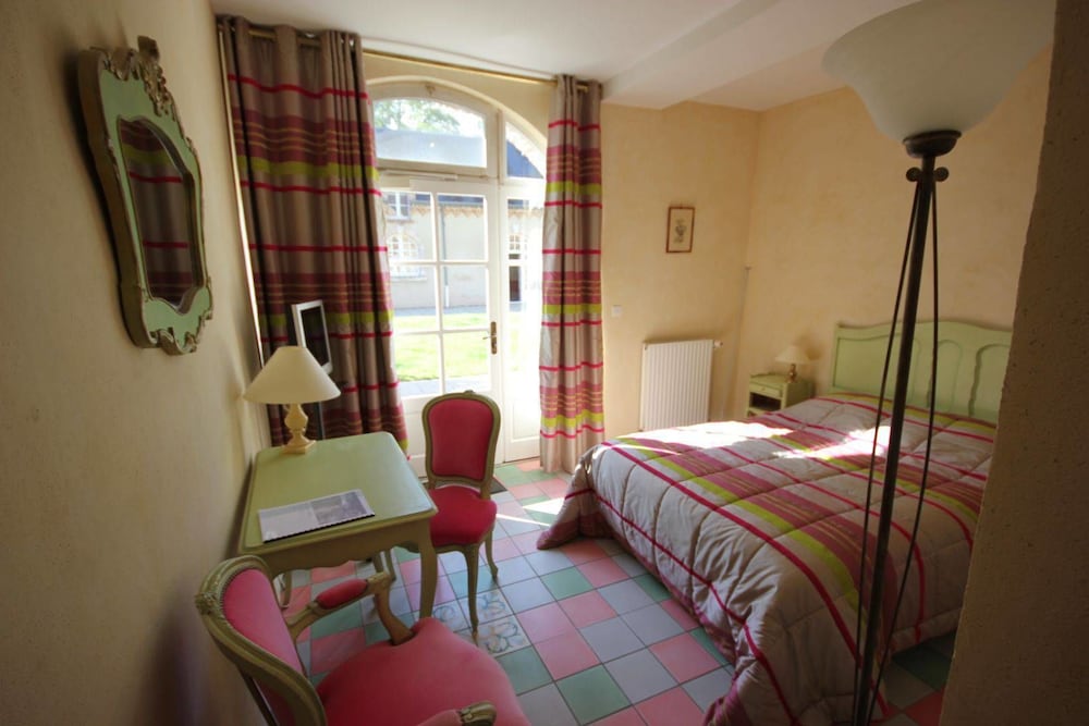 Chateau Les Muids 2/25