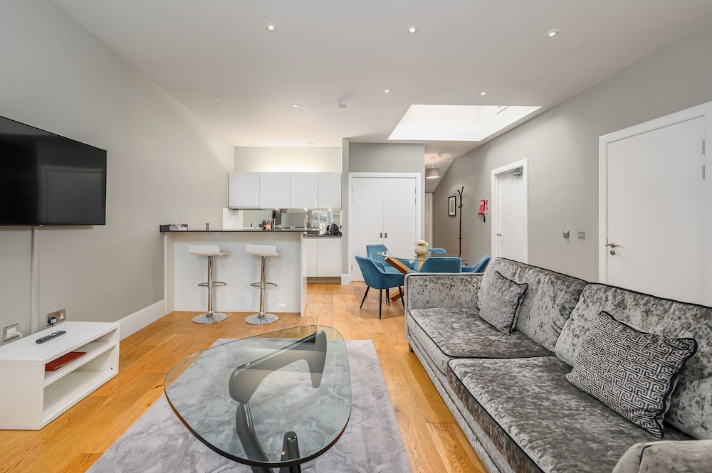 Destiny Scotland - St. Andrew Square Apartments 28/50