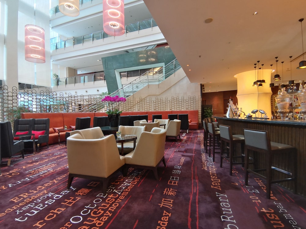 Crowne Plaza Shenzhen Futian 69/86