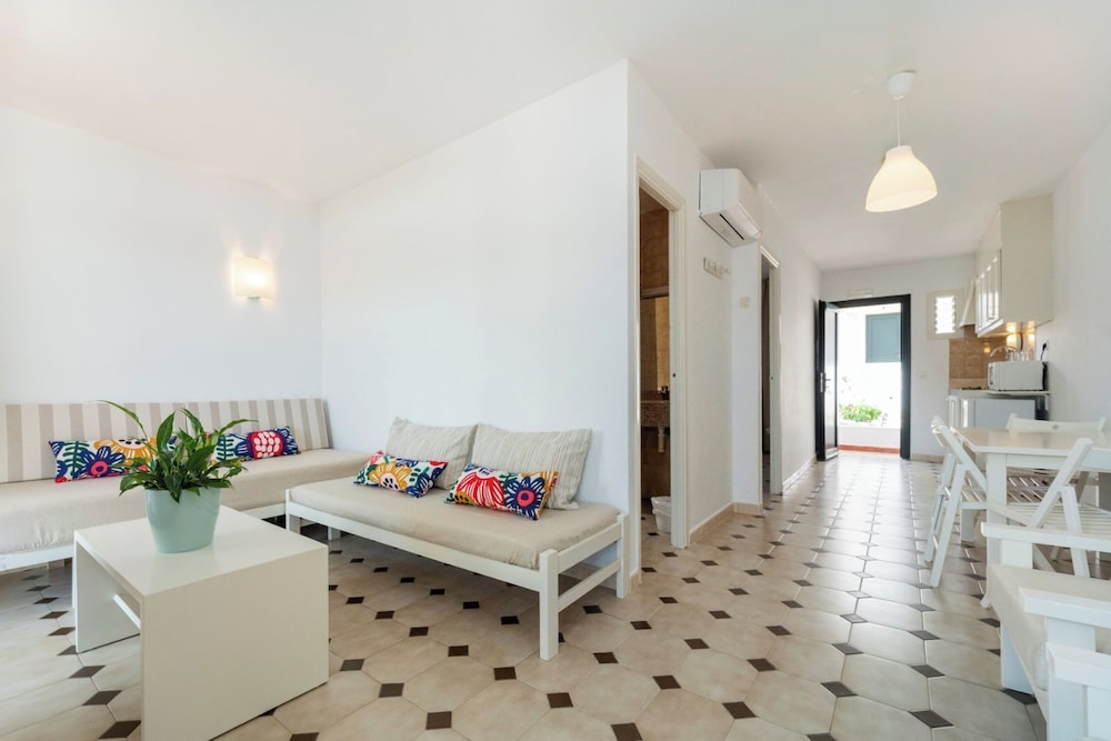 Beach Club Aparthotel 26/40