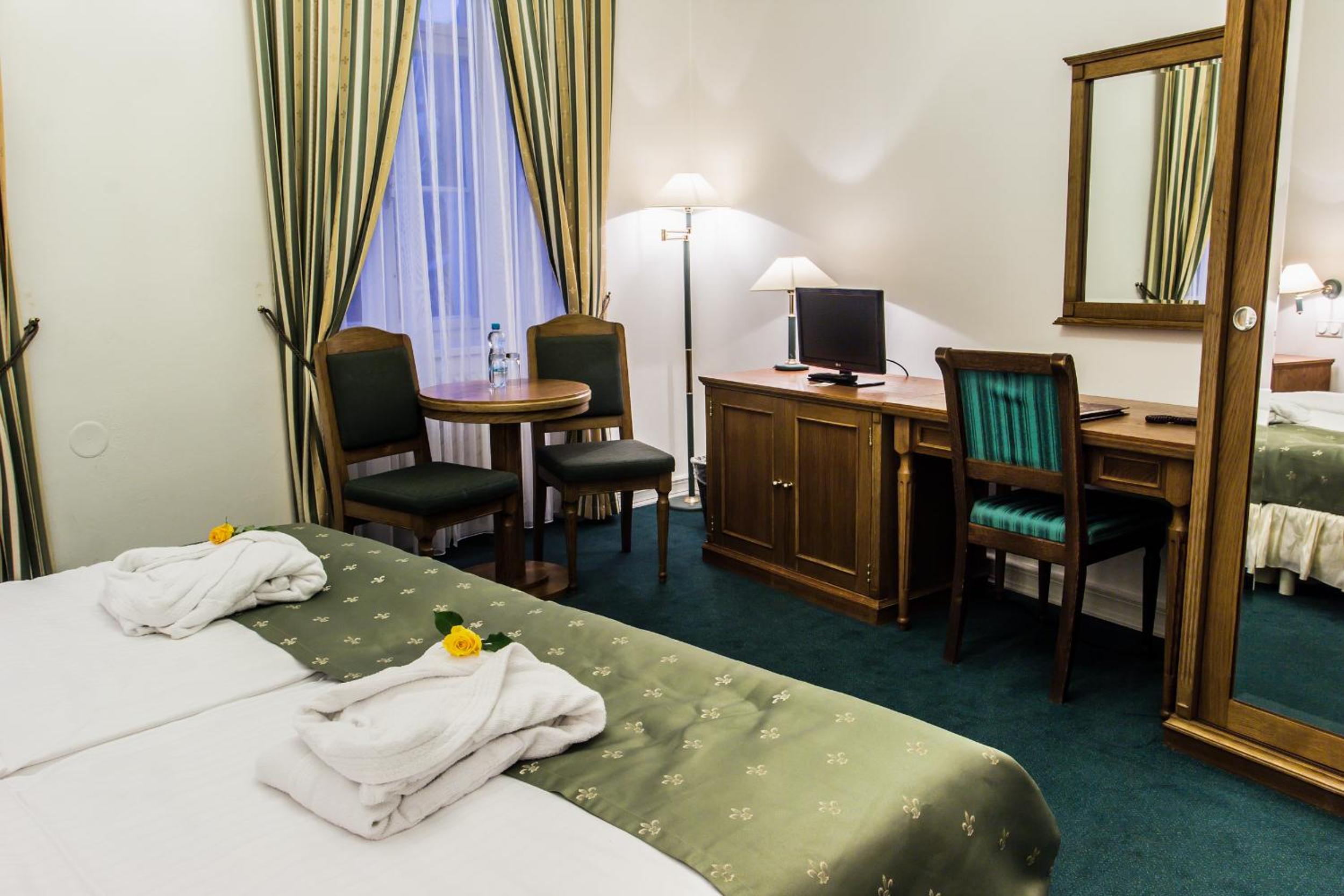 Room, King Bed, Castle View، Hotel Dvorak 4/4