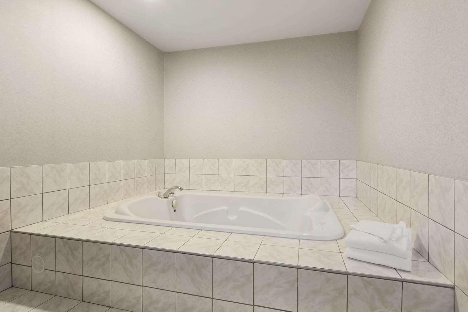 SureStay by Best Western Brockville 18/18