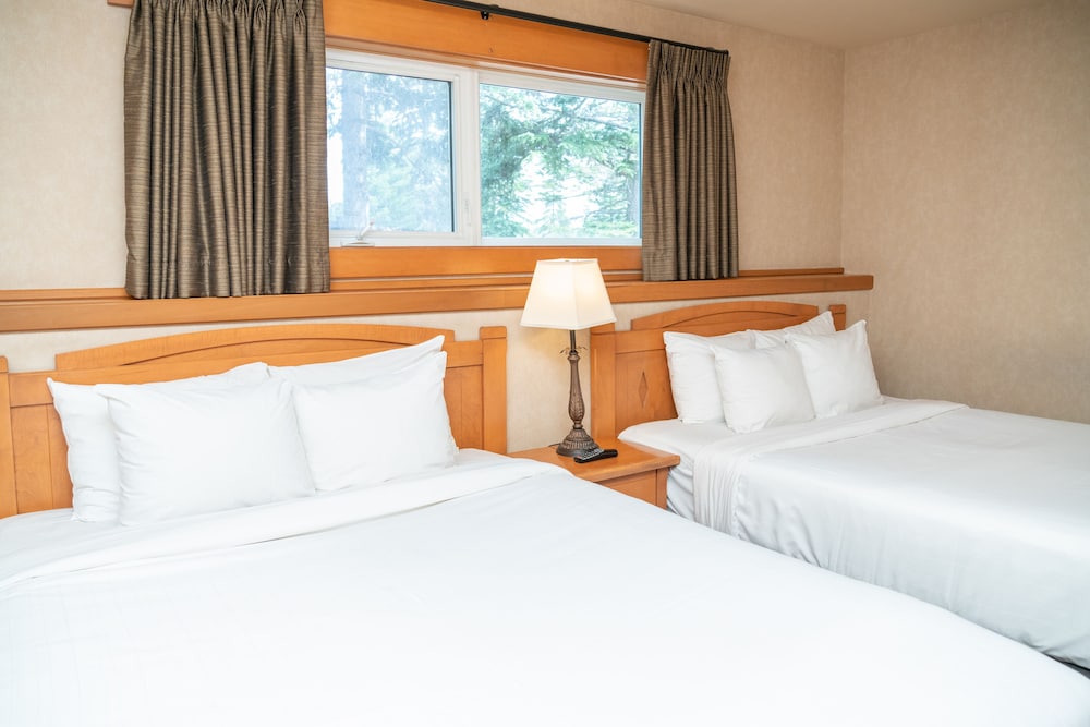 1 BEDROOM, CONDO, DELUXE