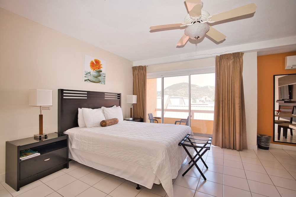 Horizon View Beach Hotel 11/46