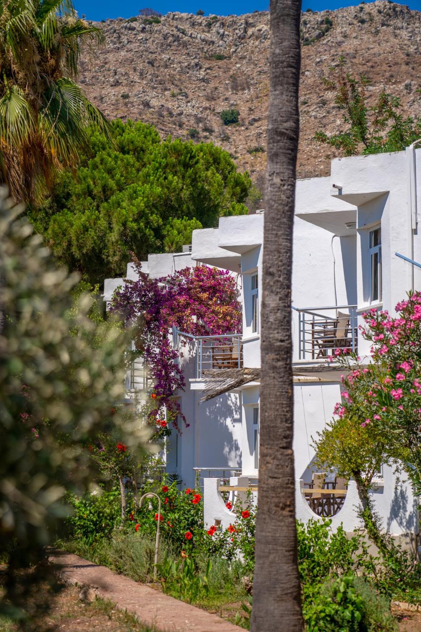 Chillos Beach Hotel & Lounge 28/43