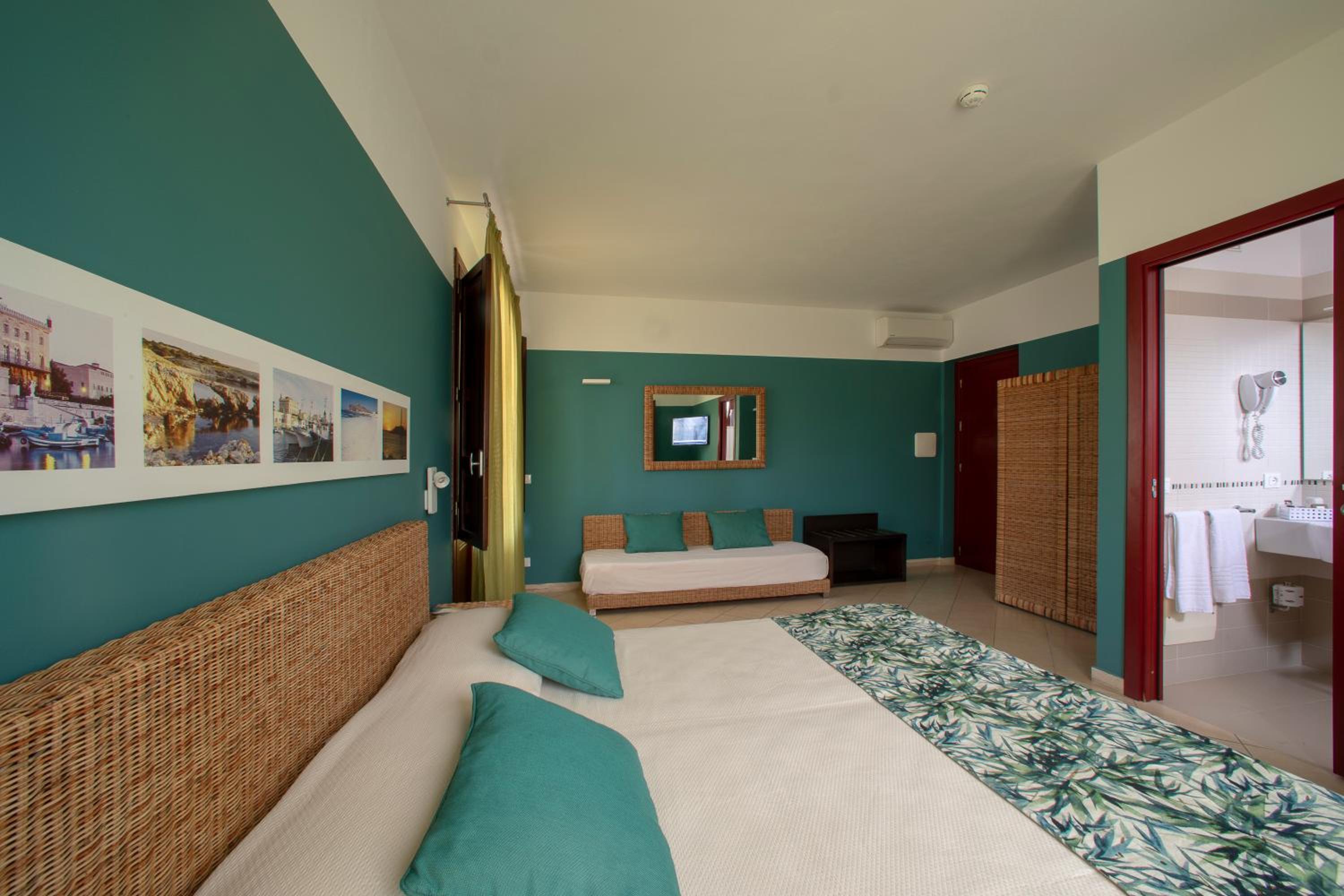 Hotel Insula 5/50