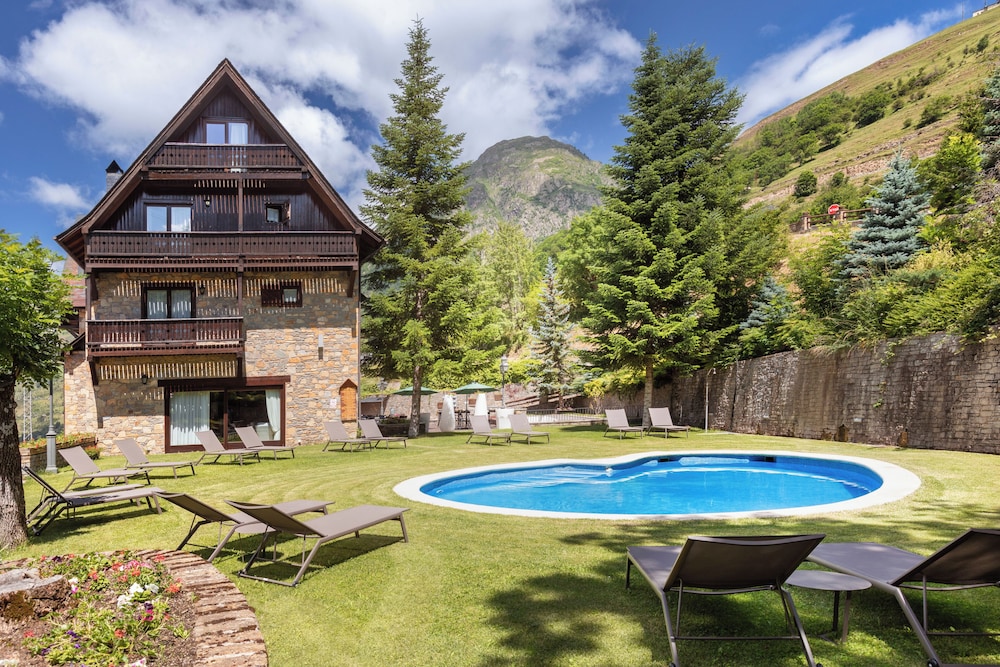 Hotel de Tredos Baqueira Affiliated by Melia 57/61
