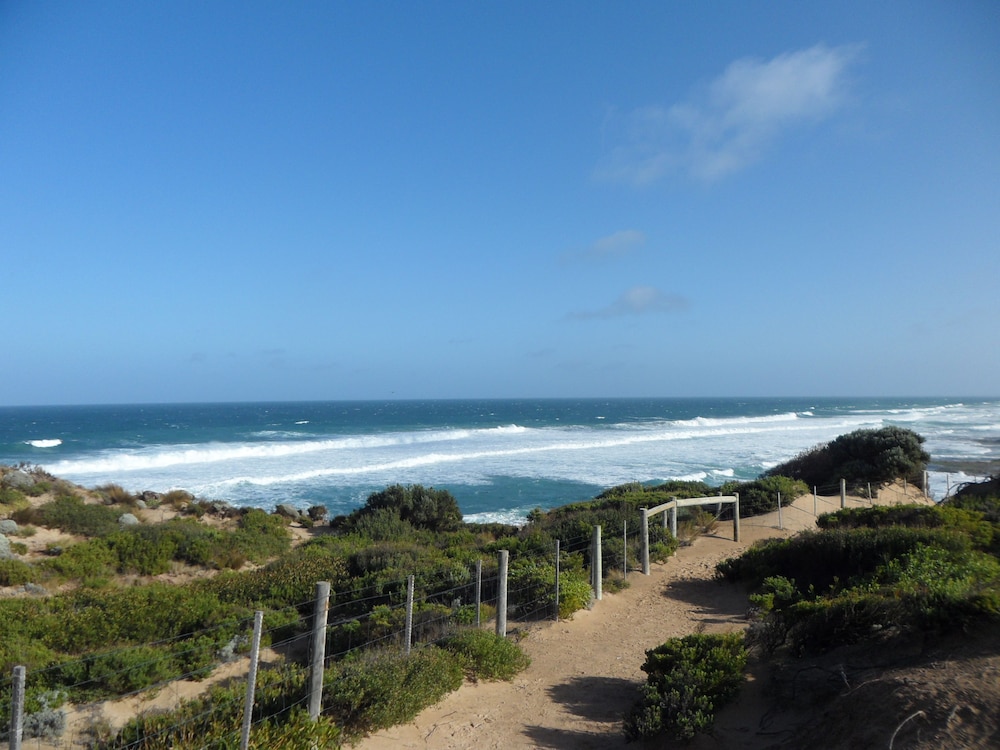 Beachwalk Cottage 25/50