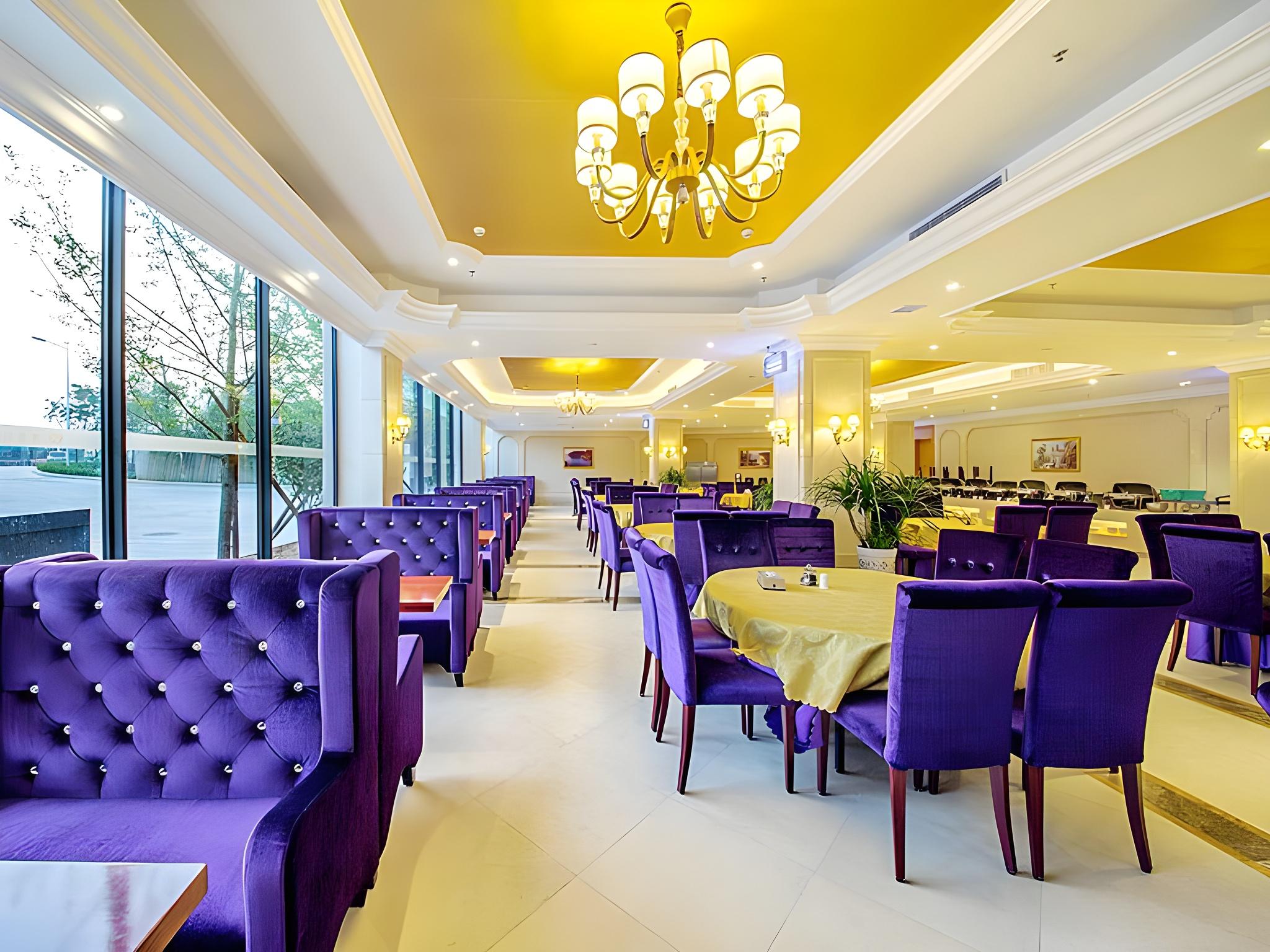 Vienna Hotel (Guilin Wanfu Square) 35/45