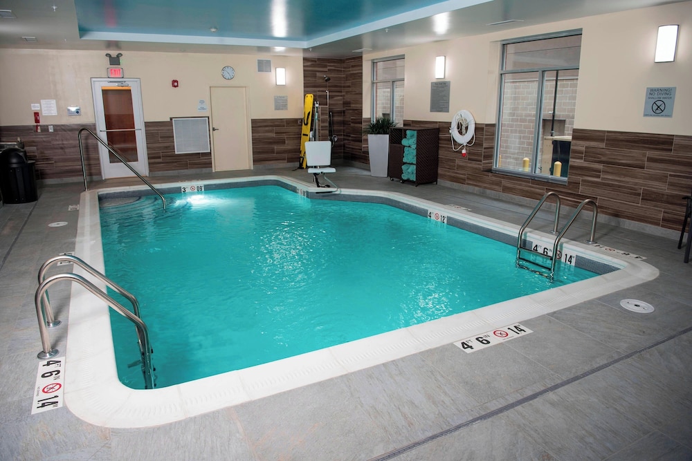 FAIRFIELD INN & SUITES CINCINNATI UPTOWN/UNIVERSITY AREA 25/50
