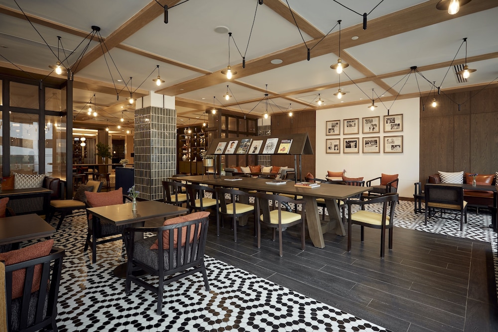 Montien Hotel Surawong Bangkok 35/48
