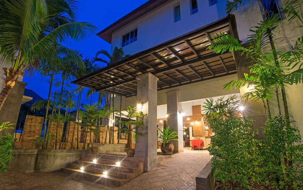 Lanta Sand Resort And Spa 5/71
