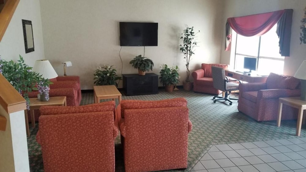 Syracuse Inn & Suites 14/22