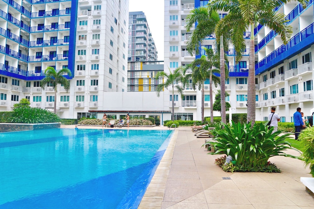 Condodeal At Sea Residences 9/52