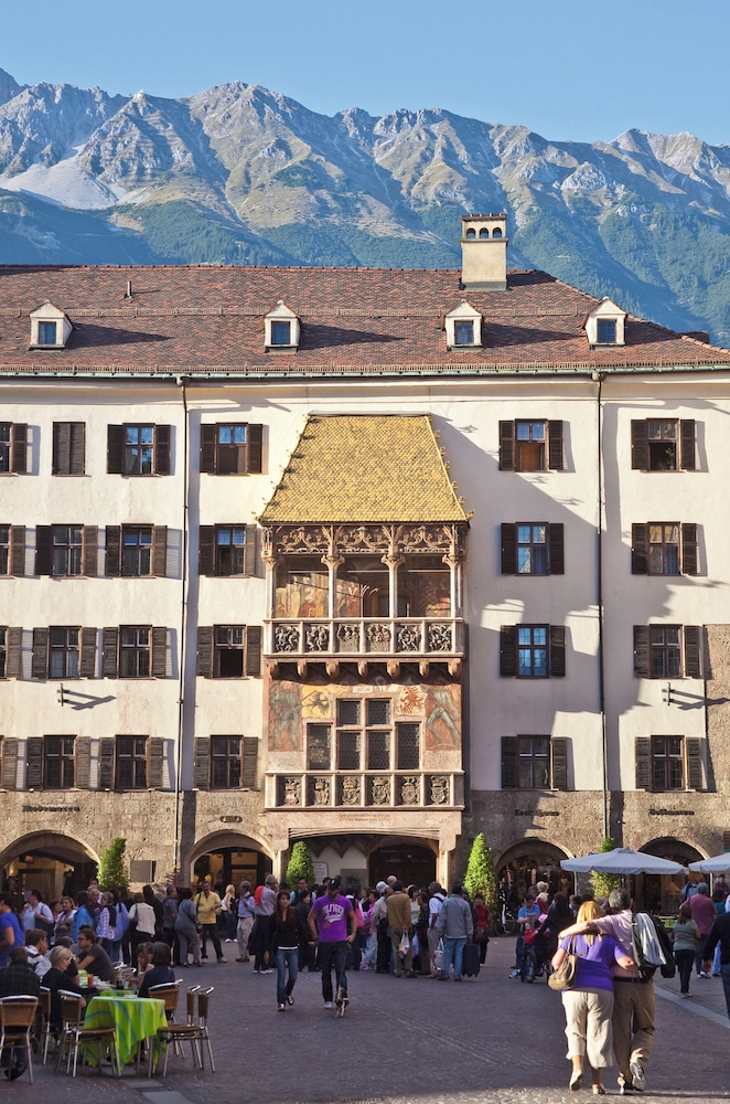 Alp Art Hotel 8/75