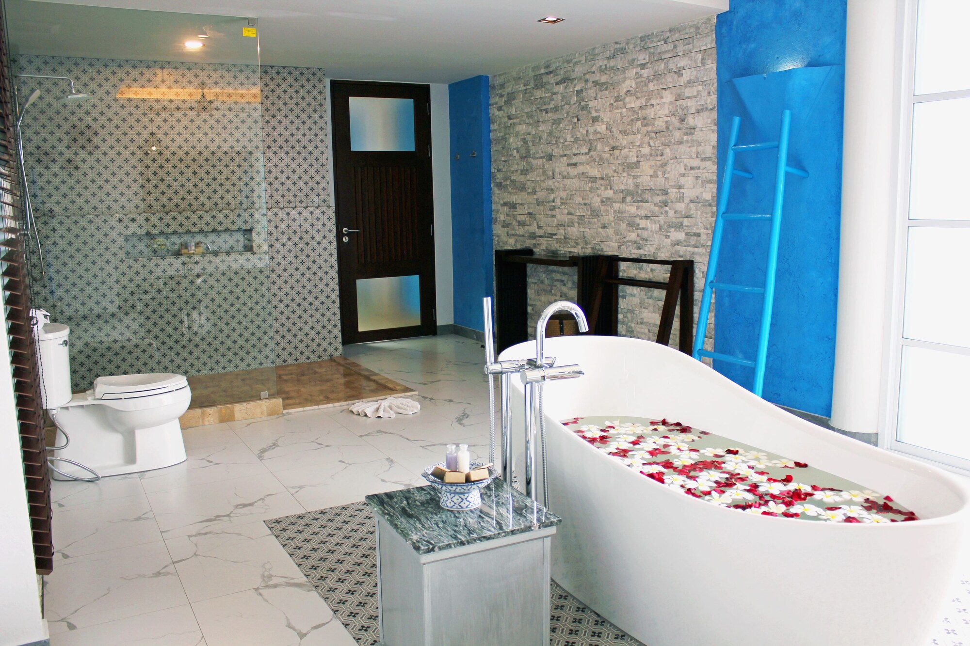 Sunrise, Suite, King Bed