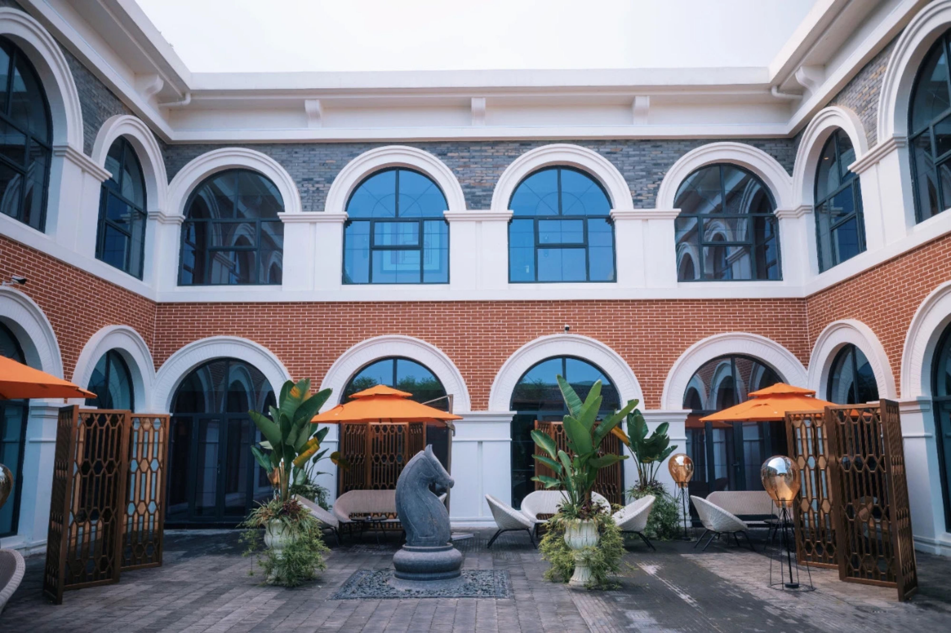 Hotel Indigo Heilong Lake 1/50